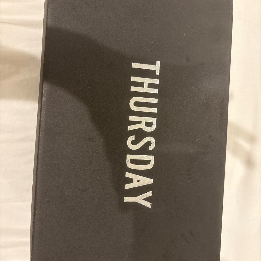 Women’s Thursday white premier low top sneakers